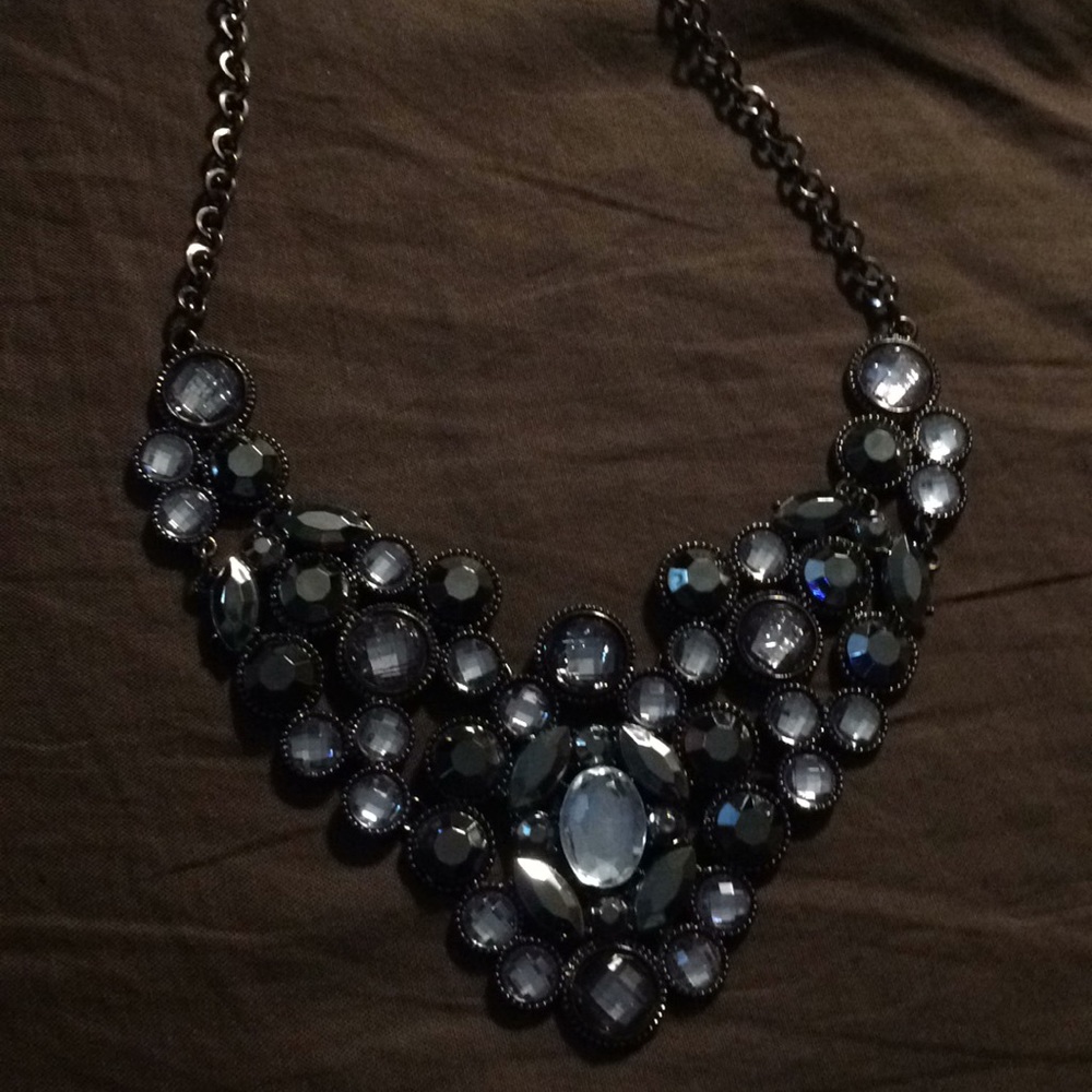 Choker necklace